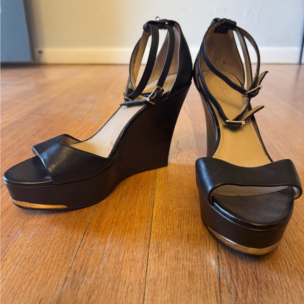 G.I.L.I. Black Wedge Sandals